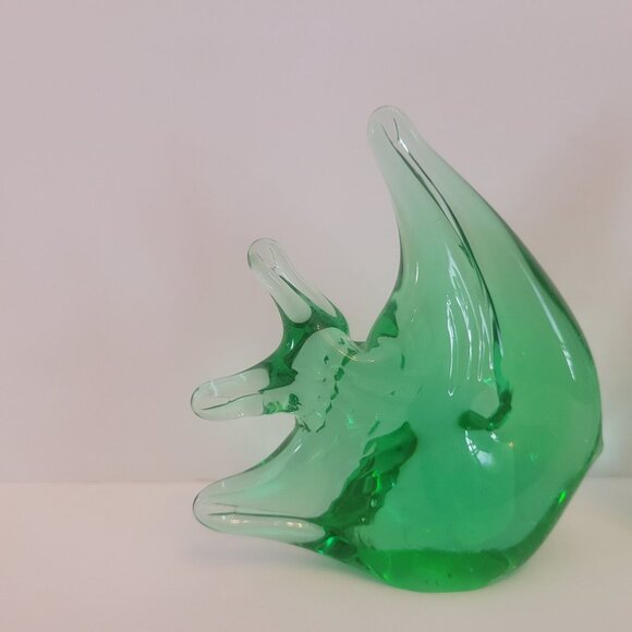 Vintage Green Glass Fish Figurines Set Of 2 Hand-Blown Art Deco Style Home Decor - Picture 2 of 6